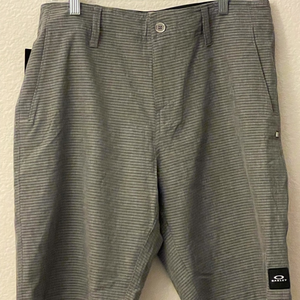 Oakley Frequency Hybrid 21 Shorts